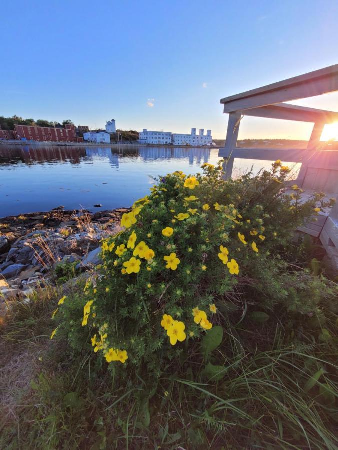 The Harbourside Inn Port Union Exterior foto
